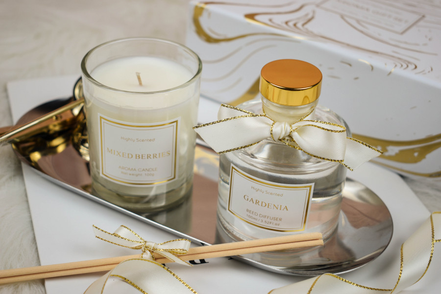 Luxury Home Fragrance Reed Diffuser Aromatherapy Candle Scented Gift Set