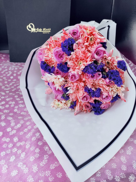 Pink Beauty Flower Bouquet 